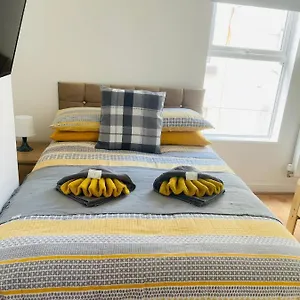 Ariana House Hotel-families And Couples Only Guest house